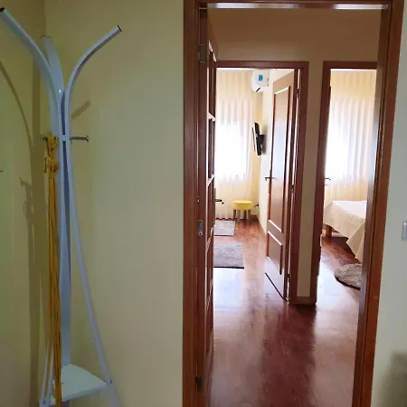 Apartment With 2 Bedrooms In With Furnished Balcony And Wifi *