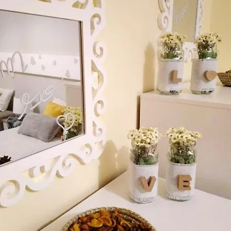 With 2 Bedrooms In With Furnished Balcony And Wifi Apartment *