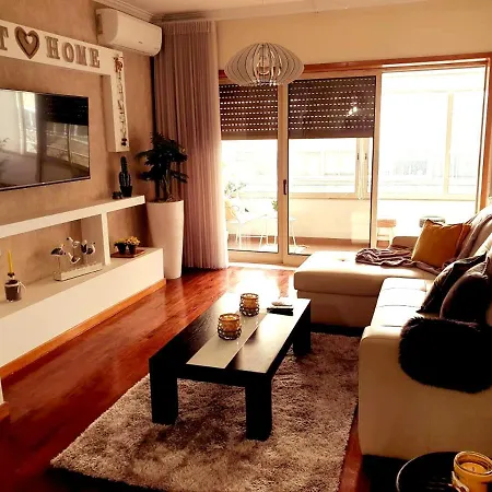 Apartment With 2 Bedrooms In With Furnished Balcony And Wifi